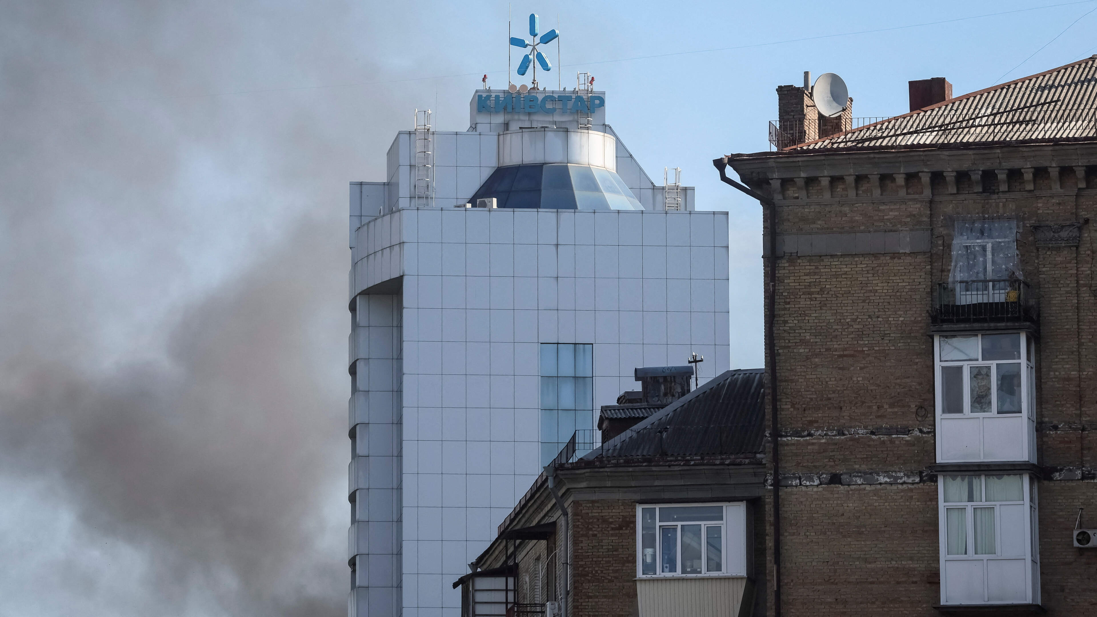 Russia hits Ukraine's largest mobile provider and strikes data centres